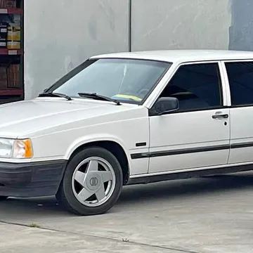 1994 Volvo 940 Turbo Sedan 4D