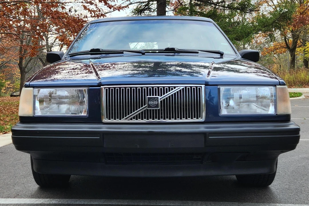 1994 Volvo 940 - Image 2 of 31