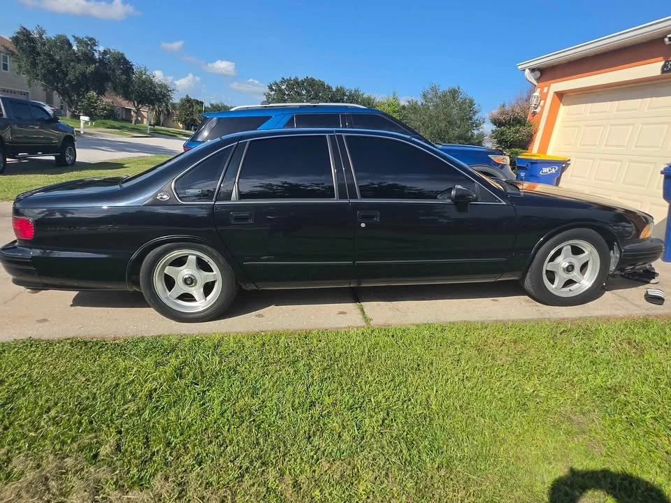 1994 Chevrolet Impala 7th Gen - Image 2 of 10