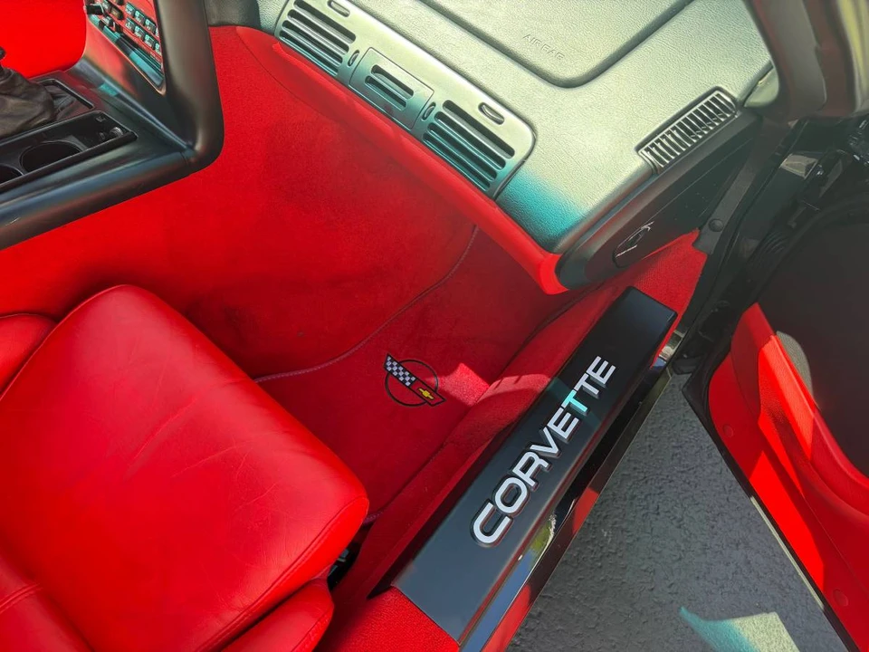 1994 Chevrolet Corvette C4 - Image 8 of 11