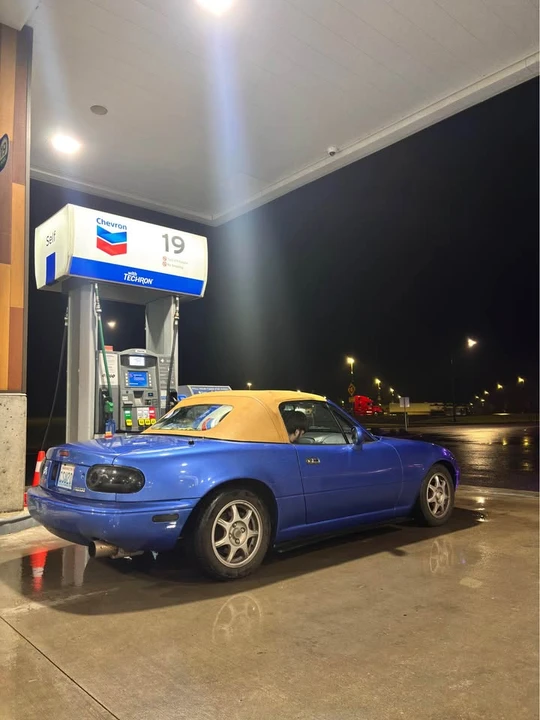 1994 Mazda NA MX-5 Miata - Image 5 of 8