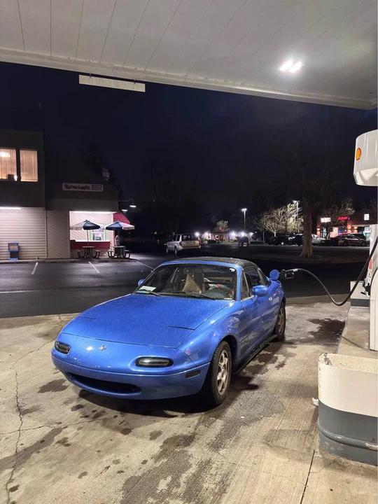 1994 Mazda NA MX-5 Miata - Image 6 of 8