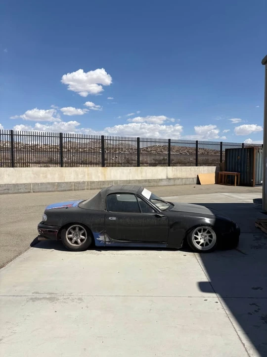 1994 Mazda NA MX-5 Miata - Image 2 of 3