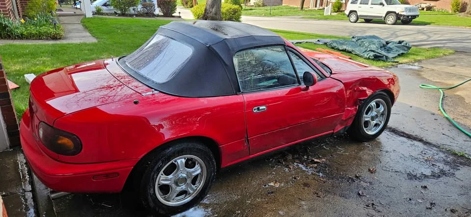 1994 Mazda NA MX-5 Miata - Image 4 of 8