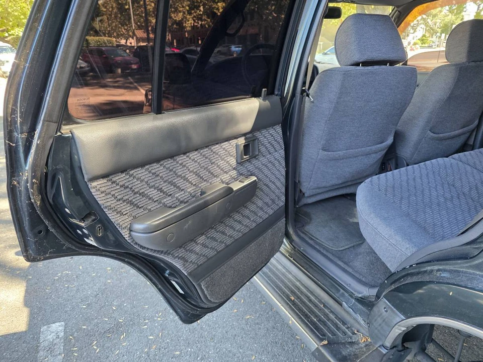 1994 Toyota 4Runner 2nd Gen - Image 9 of 15