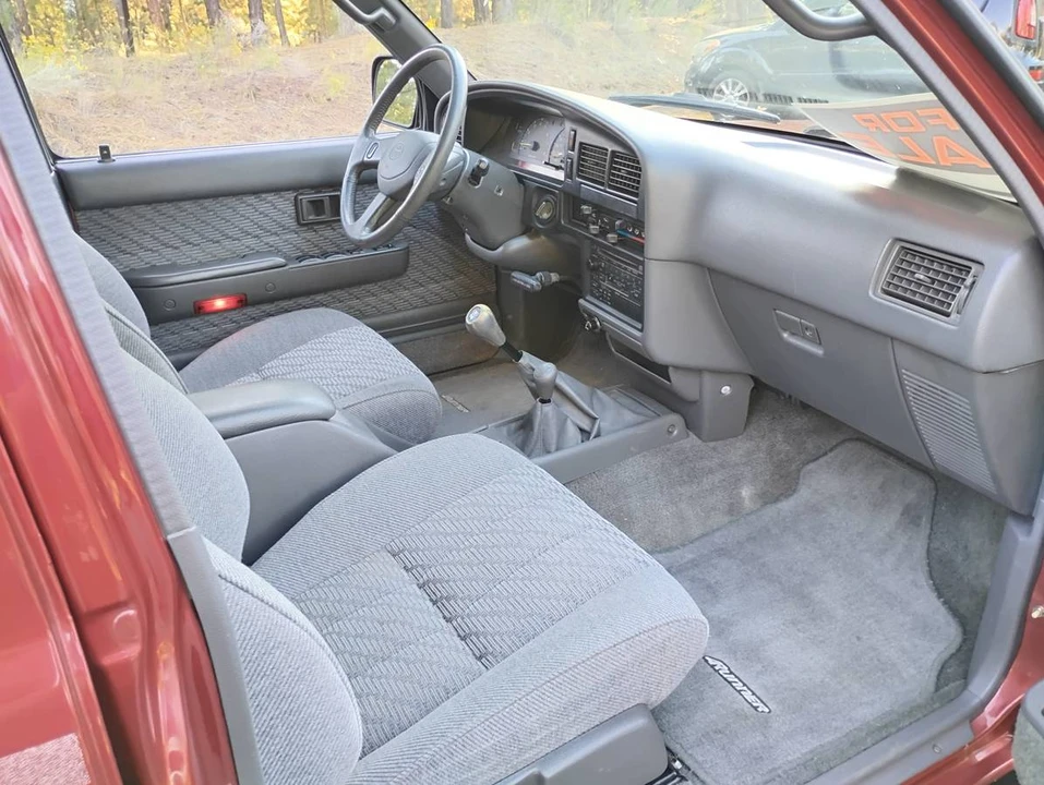 1994 Toyota 4Runner 2nd Gen - Image 7 of 16