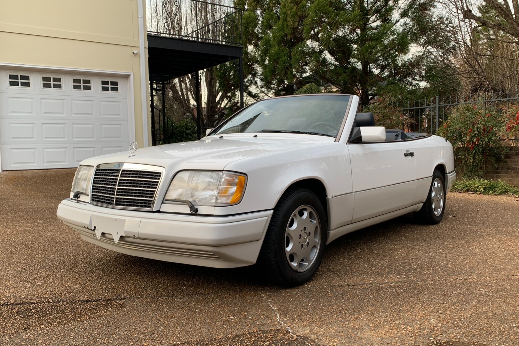 1994 Mercedes-Benz E320 Cabriolet