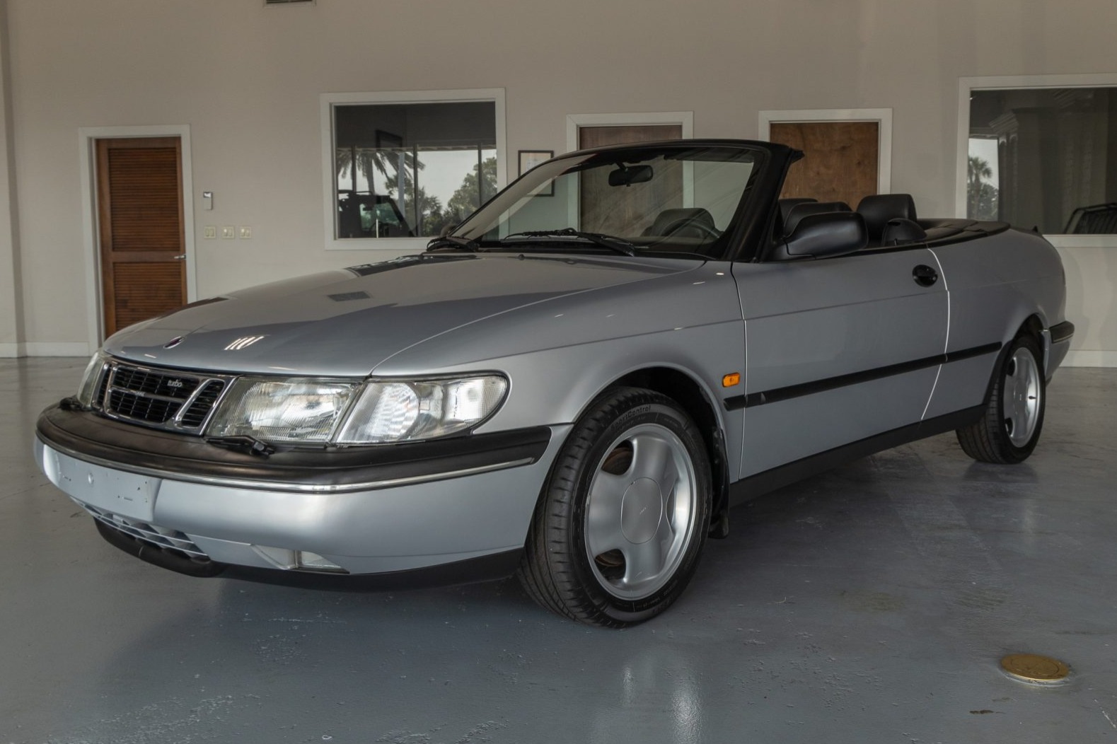26k-Kilometer Euro 1995 Saab 900 SE Turbo Convertible Sensonic