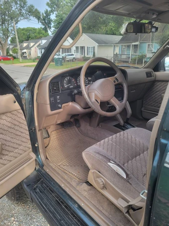 1995 Toyota 4Runner 2nd Gen - Image 6 of 17