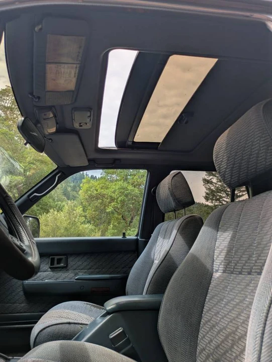 1995 Toyota 4Runner 2nd Gen - Image 5 of 8