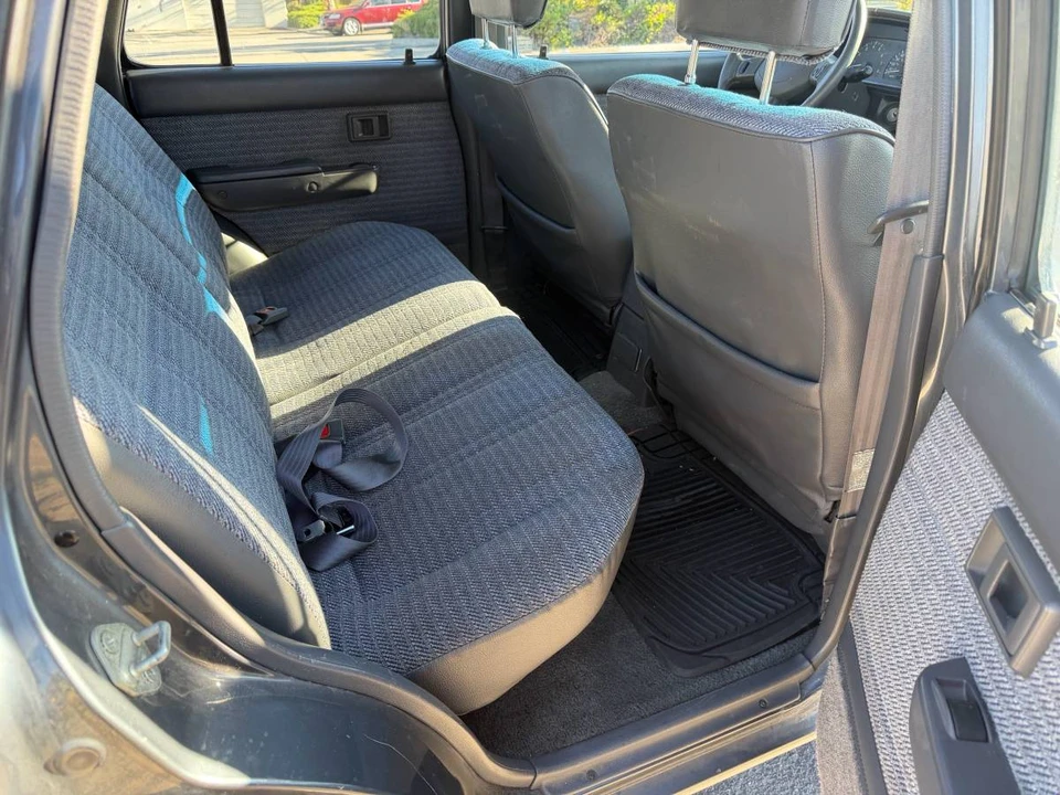 1995 Toyota 4Runner 2nd Gen - Image 13 of 15