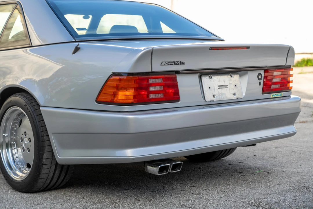 1995 Mercedes-Benz R129 SL 55 & SL 60 & SL 70 & SL 72 & SL 73 AMG - Image 16 of 31