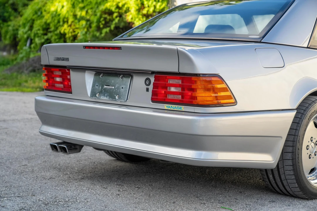 1995 Mercedes-Benz R129 SL 55 & SL 60 & SL 70 & SL 72 & SL 73 AMG - Image 17 of 31