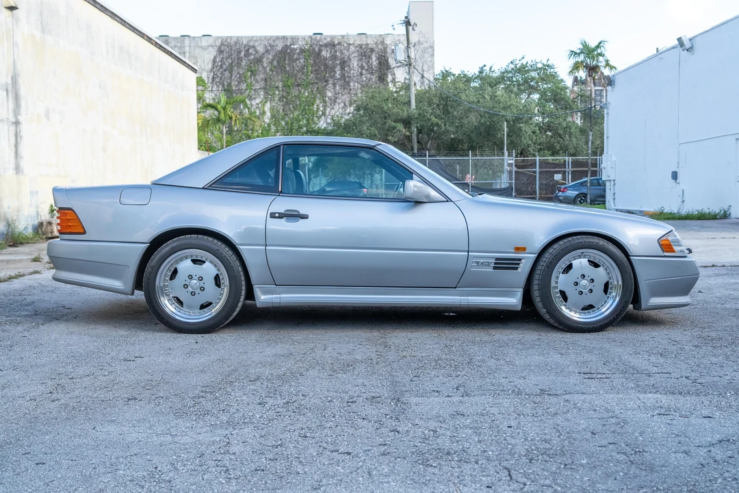 1995 Mercedes-Benz R129 SL 55 & SL 60 & SL 70 & SL 72 & SL 73 AMG - Image 6 of 31