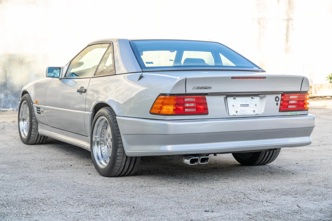 1995 Mercedes-Benz R129 SL 55 & SL 60 & SL 70 & SL 72 & SL 73 AMG - Image 9 of 31