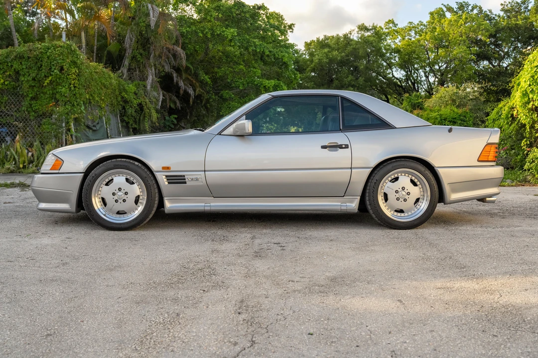 1995 Mercedes-Benz R129 SL 55 & SL 60 & SL 70 & SL 72 & SL 73 AMG - Image 7 of 31