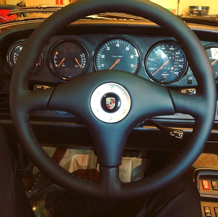 1995 Porsche 993 Carrera 4 - Image 9 of 24