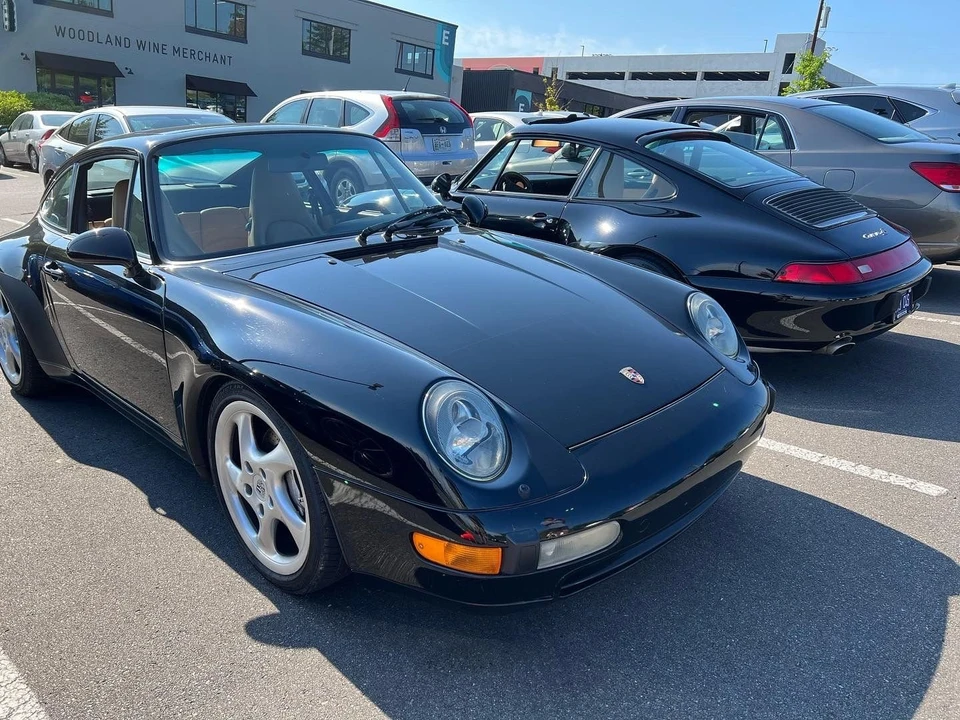 1995 Porsche 993 Carrera 4 - Image 7 of 24