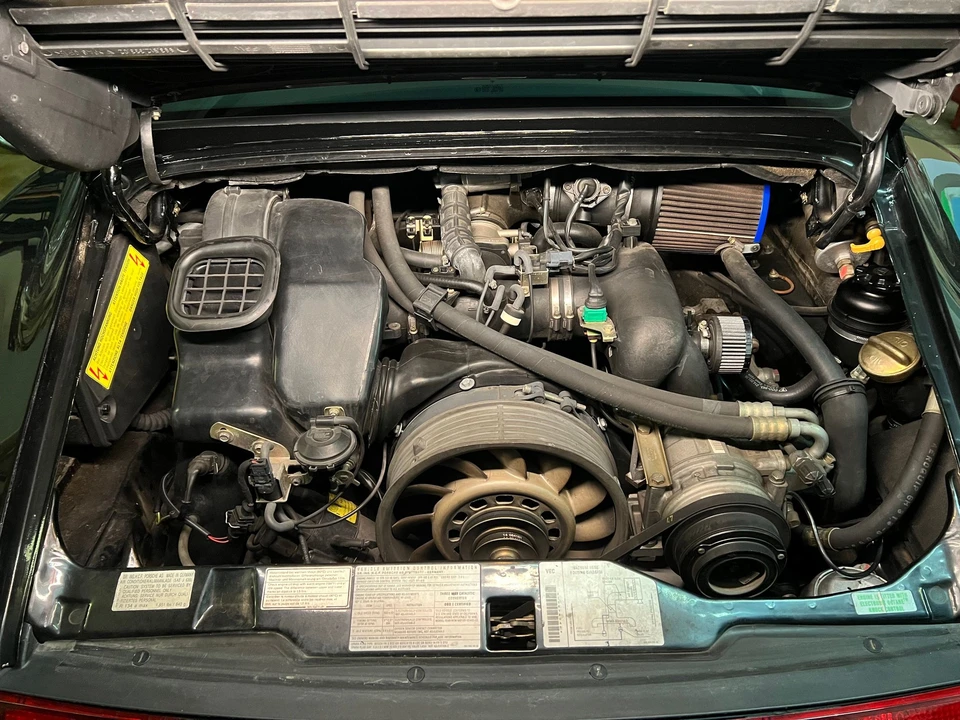 1995 Porsche 993 Carrera 4 - Image 18 of 24