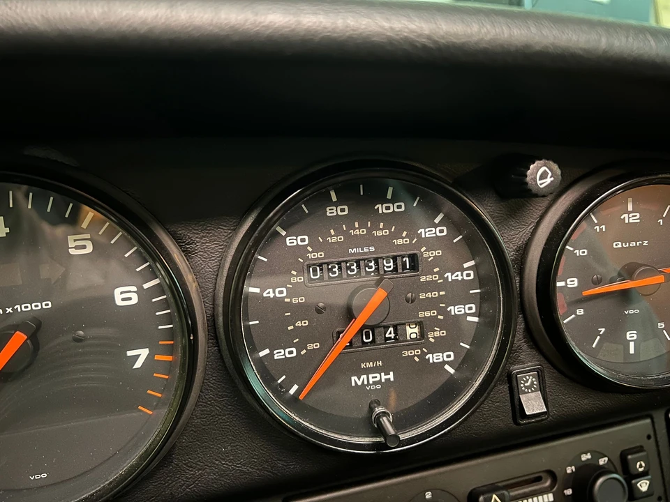1995 Porsche 993 Carrera 4 - Image 17 of 24
