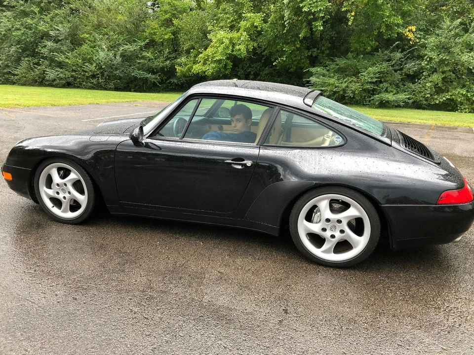 1995 Porsche 993 Carrera 4 - Image 12 of 24