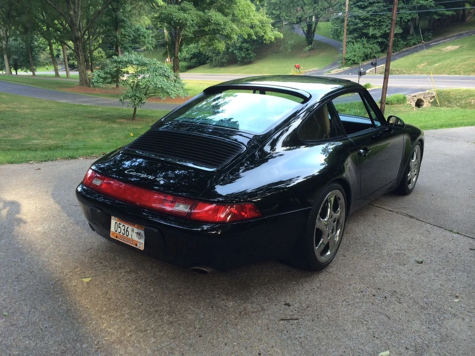 1995 Porsche 993 Carrera 4 - Image 11 of 24