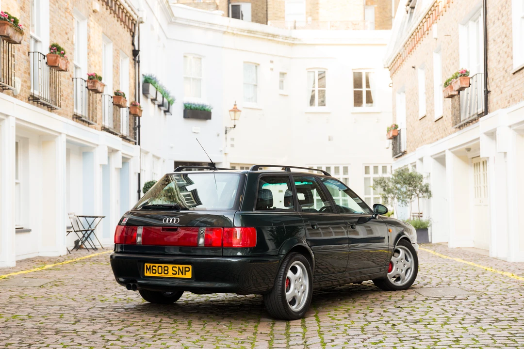 1995 Audi RS2 Avant - Image 14 of 31