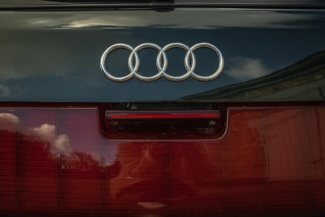 1995 Audi RS2 Avant - Image 25 of 31