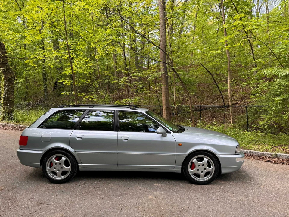 1995 Audi RS2 Avant - Image 24 of 31