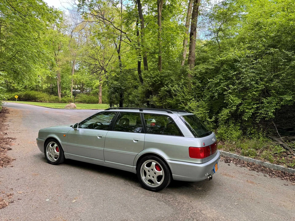 1995 Audi RS2 Avant - Image 19 of 31