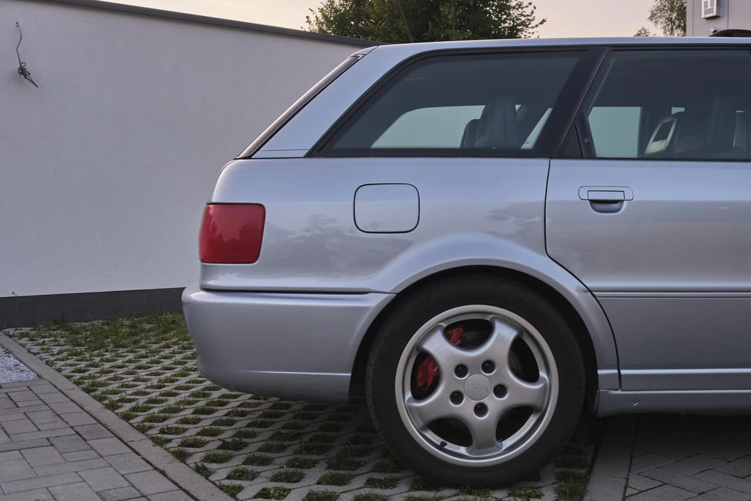 1995 Audi RS2 Avant - Image 23 of 31
