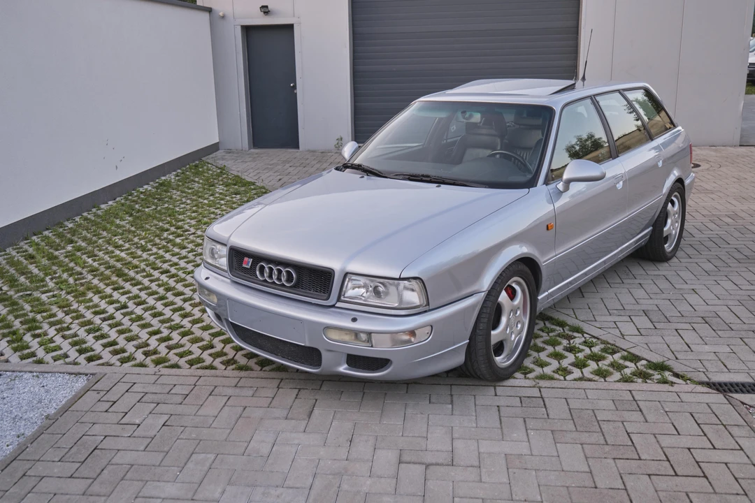 1995 Audi RS2 Avant - Image 10 of 31