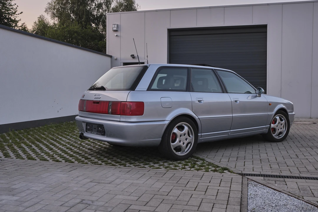 1995 Audi RS2 Avant - Image 7 of 31