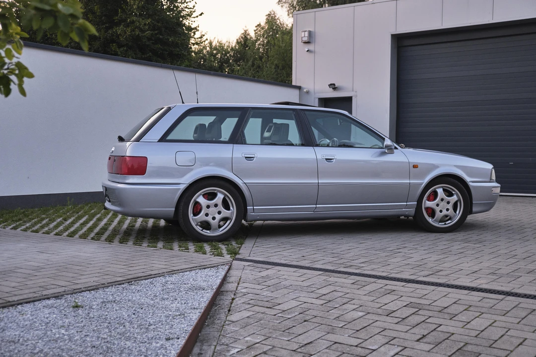 1995 Audi RS2 Avant - Image 18 of 31