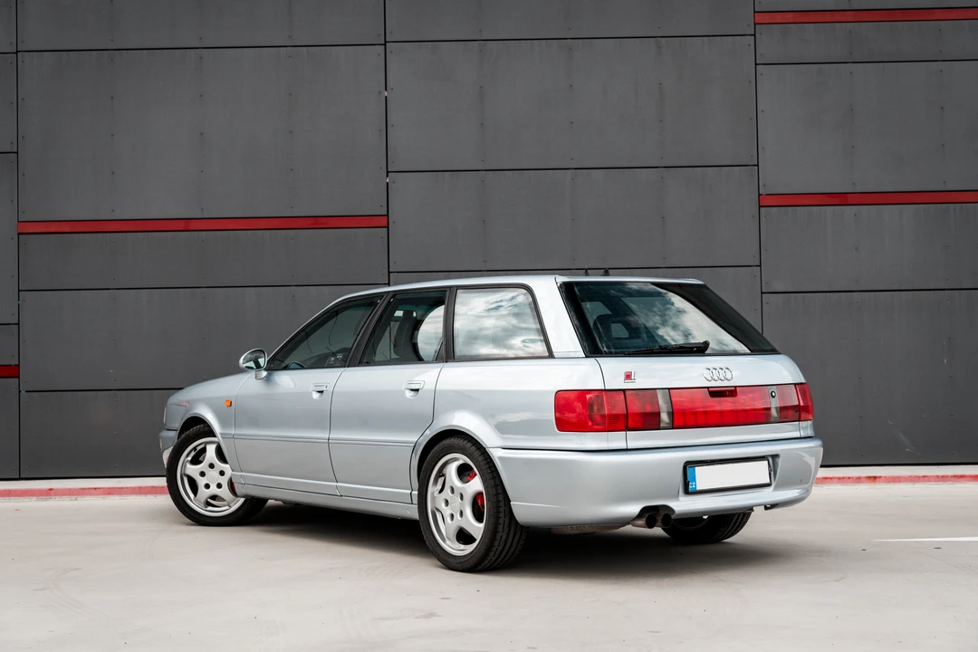 1995 Audi RS2 Avant - Image 15 of 31