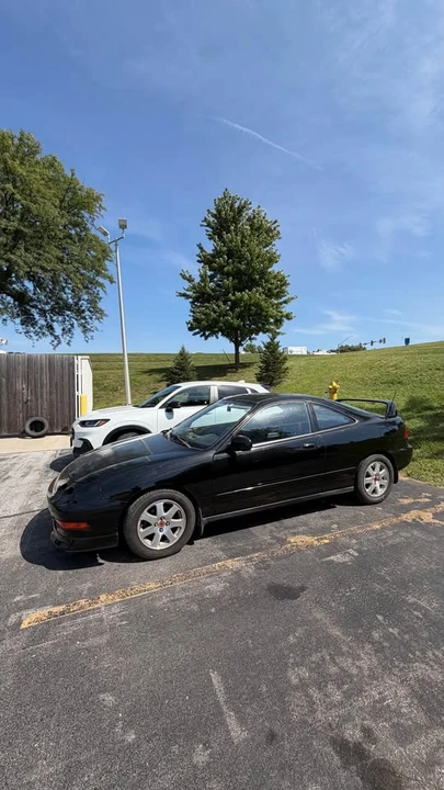 1995 Acura Integra 3rd Gen - Image 2 of 3