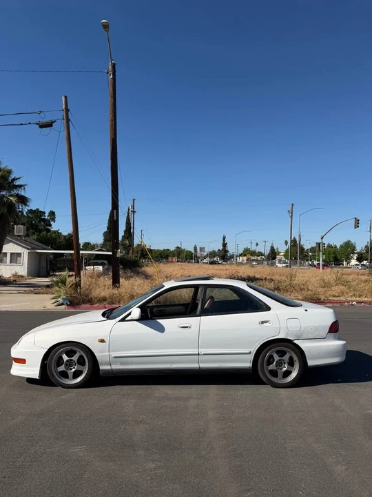 1995 Acura Integra 3rd Gen - Image 2 of 10