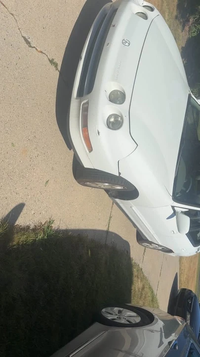 1995 Acura Integra 3rd Gen - Image 2 of 5