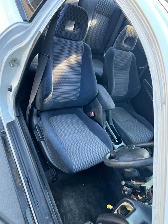 1995 Acura Integra 3rd Gen - Image 2 of 11