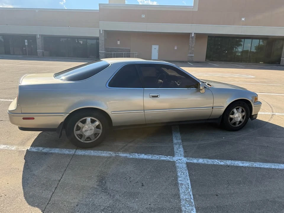 1995 Acura Legend 2nd Gen - Image 8 of 11