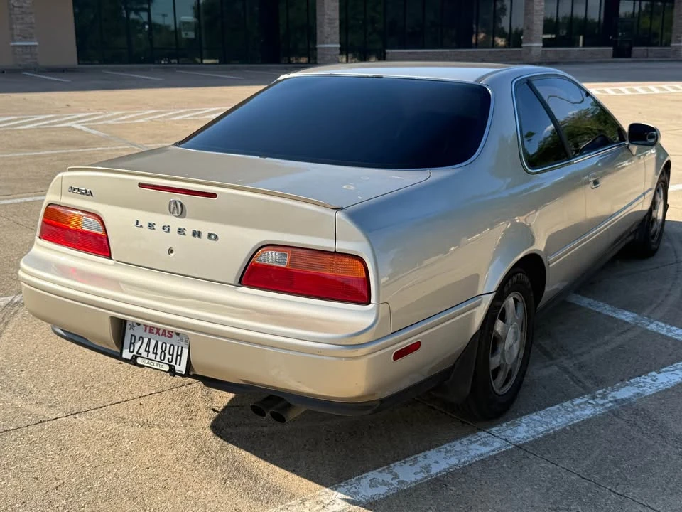 1995 Acura Legend 2nd Gen - Image 7 of 11