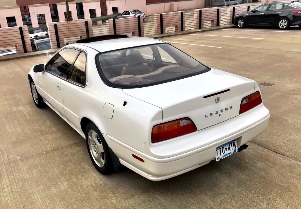 1995 Acura Legend 2nd Gen - Image 3 of 31