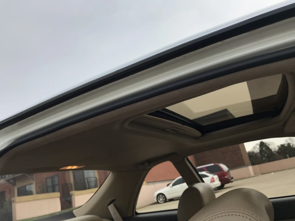 1995 Acura Legend 2nd Gen - Image 27 of 31
