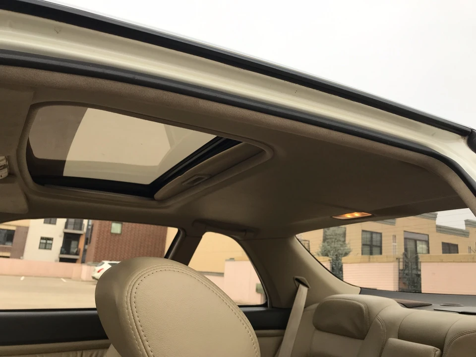 1995 Acura Legend 2nd Gen - Image 28 of 31