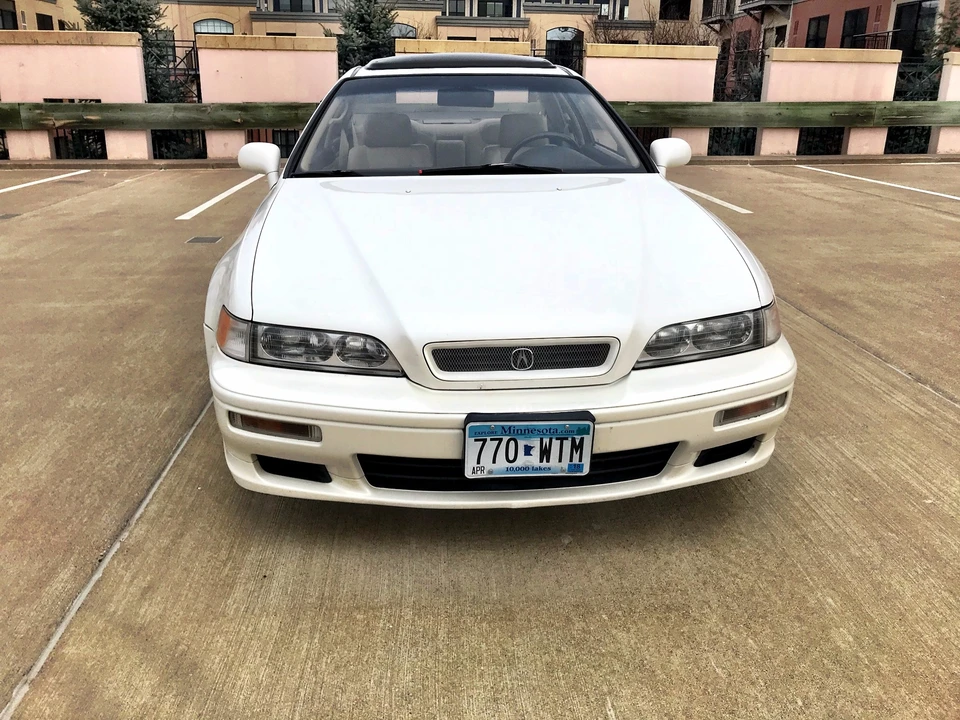 1995 Acura Legend 2nd Gen - Image 11 of 31