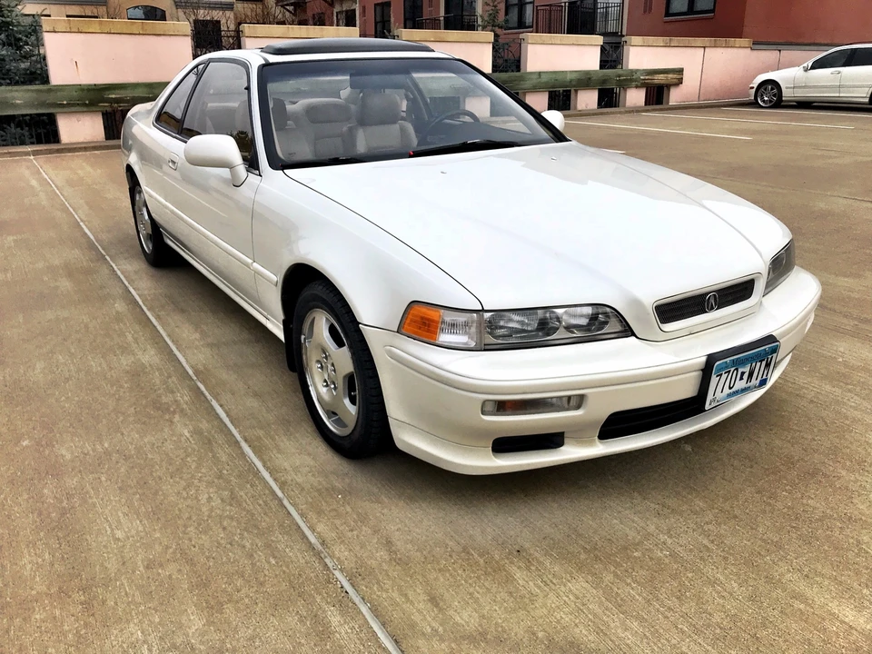 1995 Acura Legend 2nd Gen - Image 10 of 31