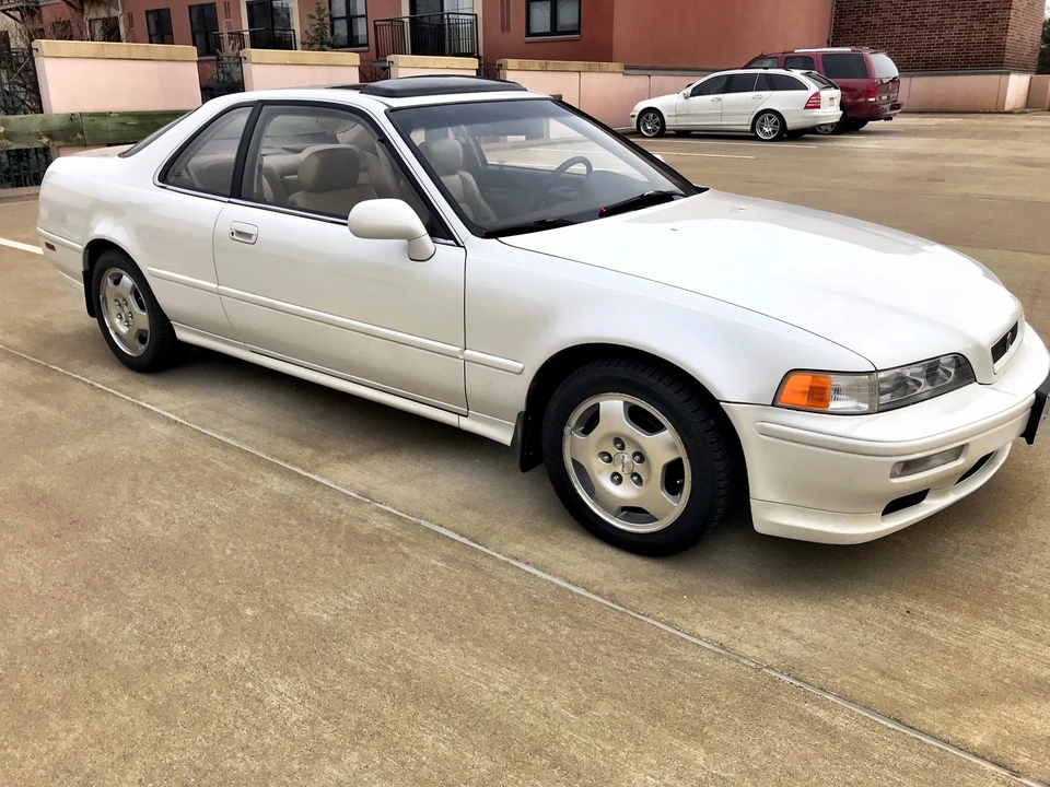 1995 Acura Legend 2nd Gen - Image 9 of 31