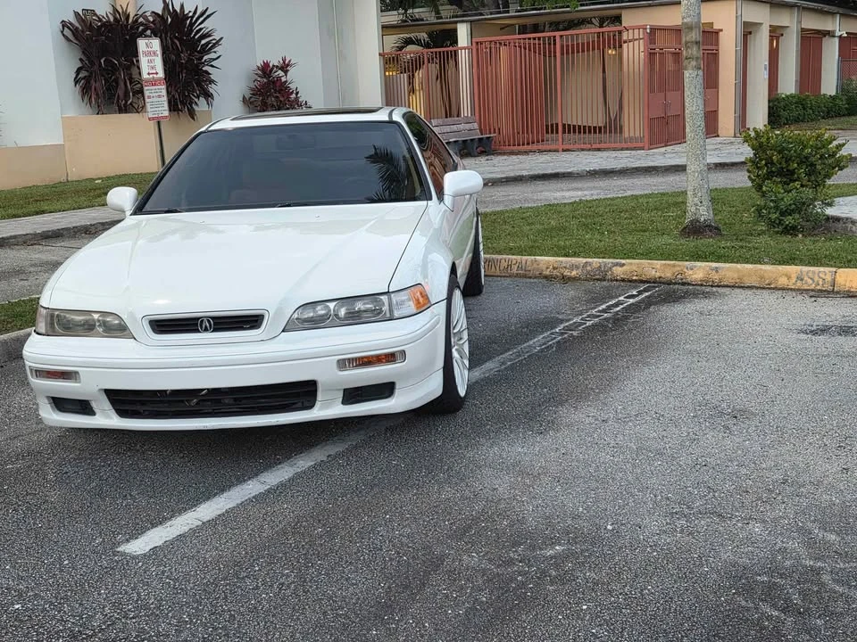 1995 Acura Legend 2nd Gen - Image 3 of 10