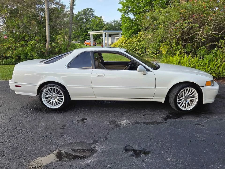 1995 Acura Legend 2nd Gen - Image 6 of 10