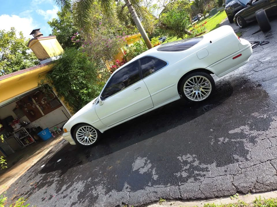 1995 Acura Legend 2nd Gen - Image 10 of 10